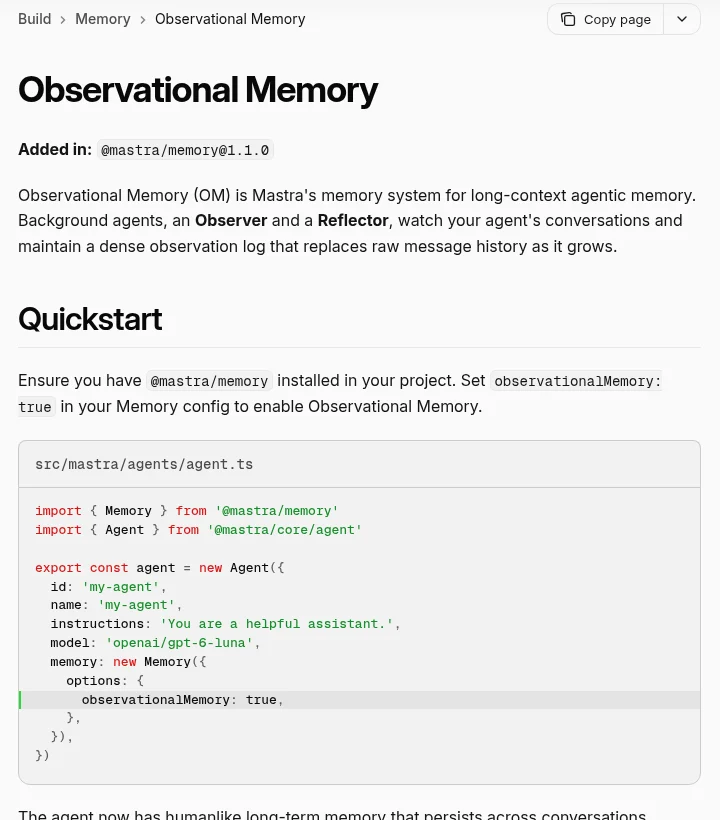 Mastra 官方文件 Observational Memory 頁面，開頭說明 Observer 與 Reflector 兩個背景 agent 維護一份取代原始訊息的觀察紀錄，並附啟用設定的程式碼。